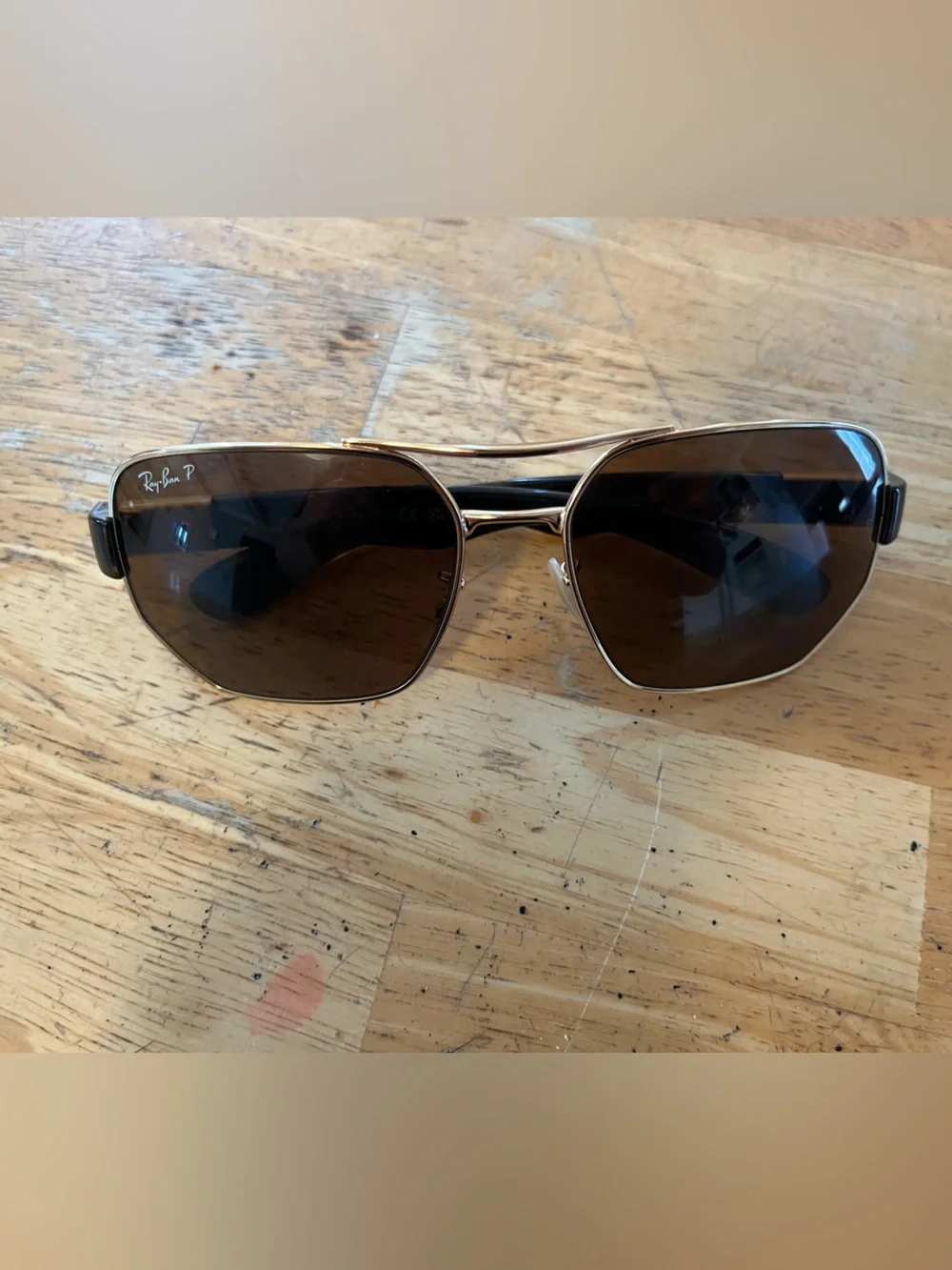 Raybans authentic sunglasses and case unisex